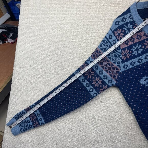 Disney Lilo & Stitch Holiday Ugly Stichmas Christmas Knit Sweater Women L Read* - Picture 11 of 16